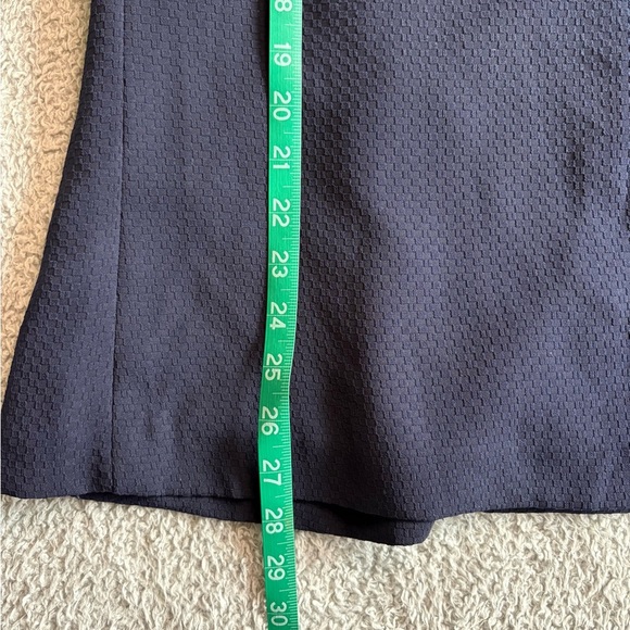 Elegant Black Women's Skirt - Picture 4 of 5